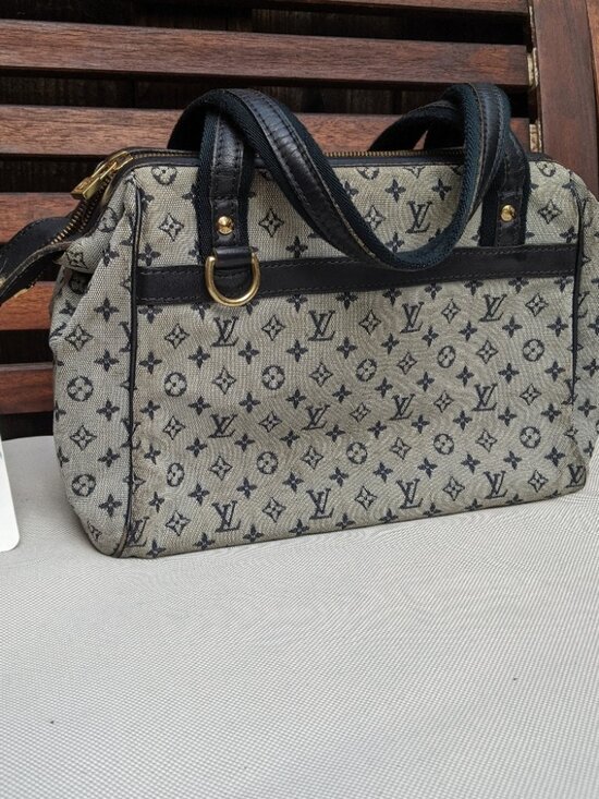 Louis Vuitton Handbags - Louis Vuitton bag Josephine pm tote
